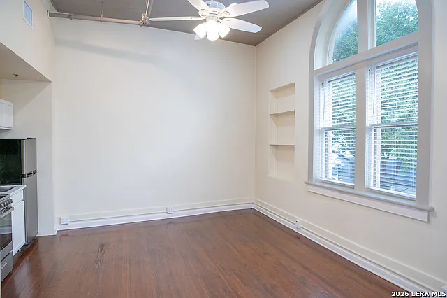 245 Losoya St — Photo 42