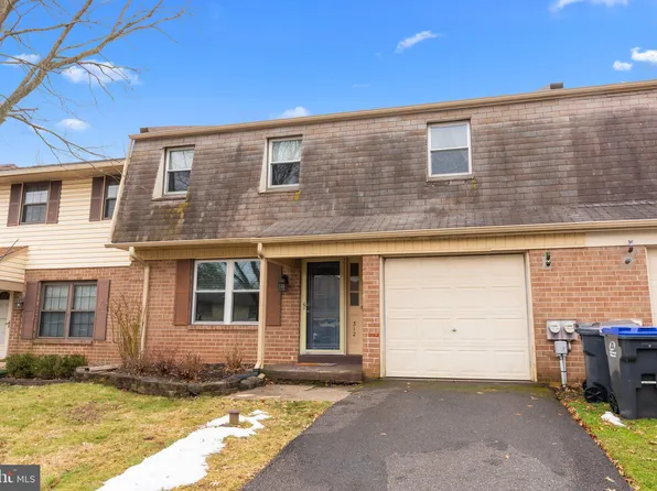 312 Laurel Dr, Collegeville, PA 19426