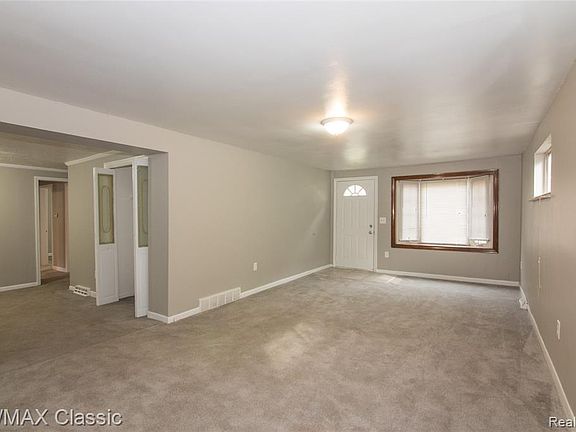 3rd image of 20490 Anita St