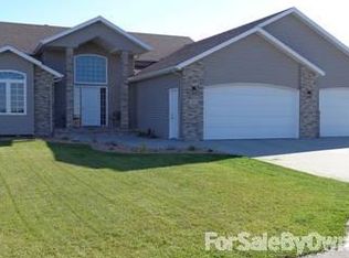 1002 Kroshus Dr, Dilworth, MN 56529
