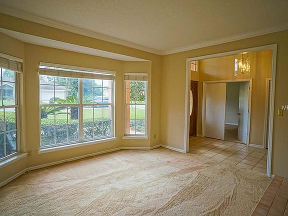 5th image of 608 Longmeadow Cir