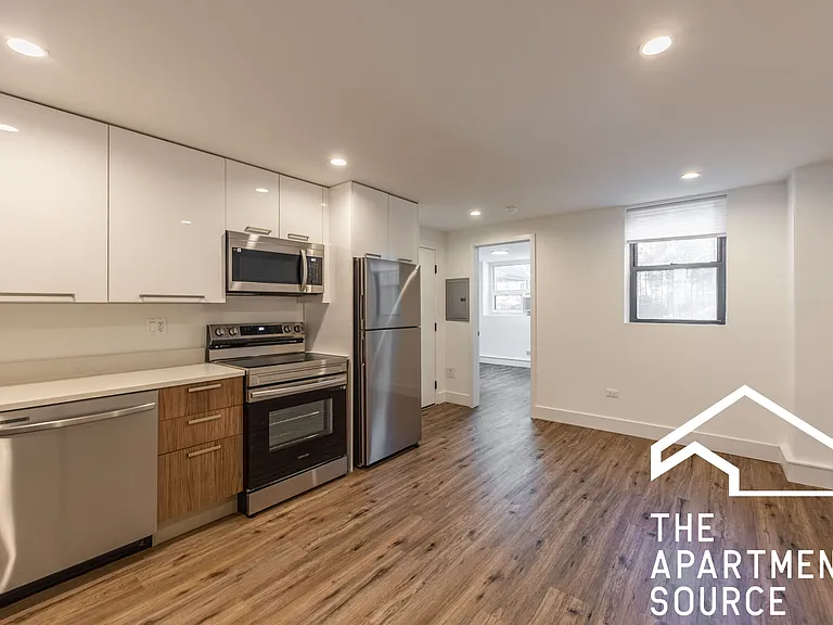 941 W Carmen Ave #1 — Photo 5
