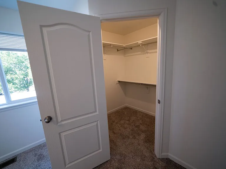 612 Mesa Canyon Ln #G — Photo 14
