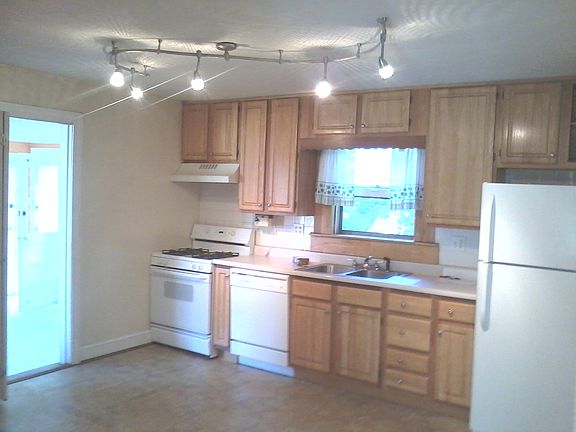 Kitchen with dishwasher