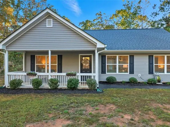60 Dogwood Ln, Dahlonega, GA 30533