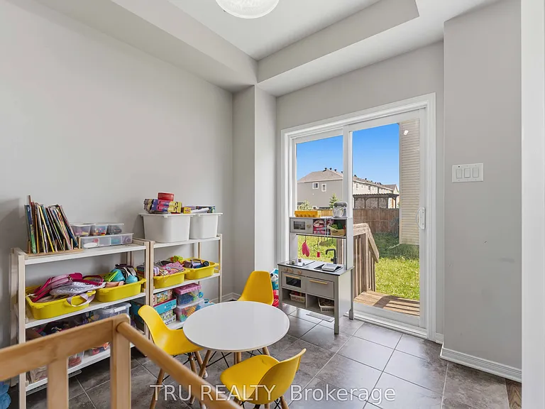 205 Losino Cres — Photo 9