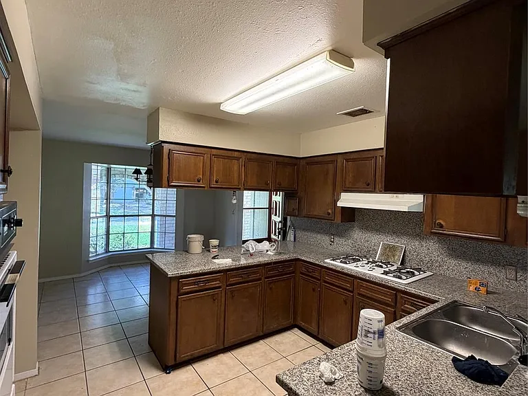 5319 Lincoln Town Dr — Photo 10