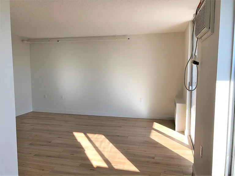 872 Massachusetts Ave #811 — Photo 13