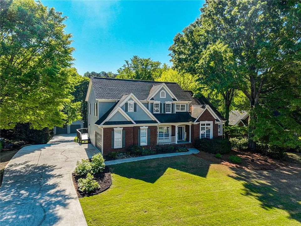 1st image of 185 Amberbrook Cir