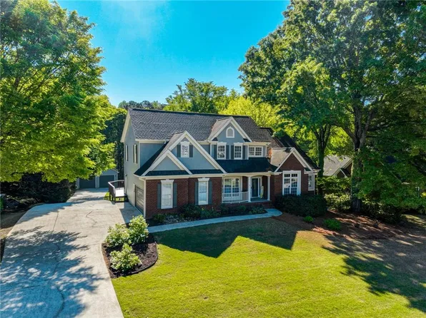 185 Amberbrook Cir, Grayson, GA 30017