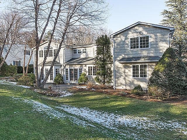 2nd image of 296 Westgate Rd