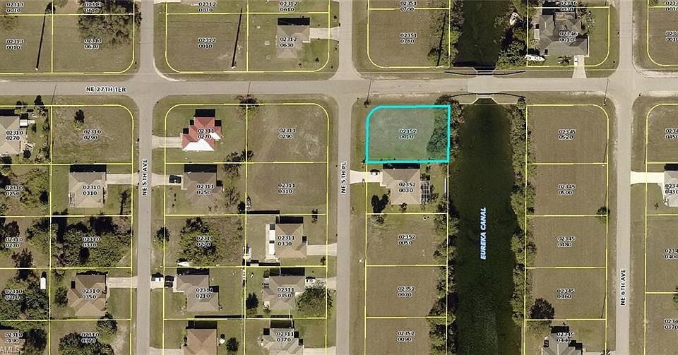 1st image of 2711 NE 5th Pl