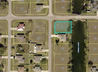 2711 NE 5th Pl, Cape Coral, FL 33909