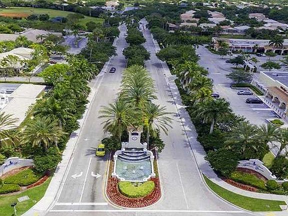 Regency lakes community