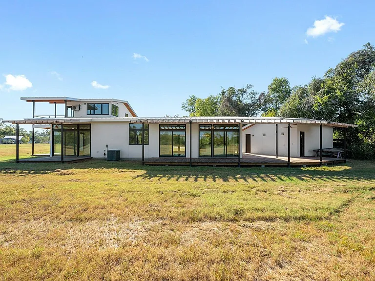 1802 Man O War Dr — Photo 1
