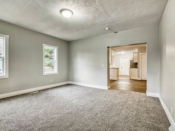 5th image of 250 East St