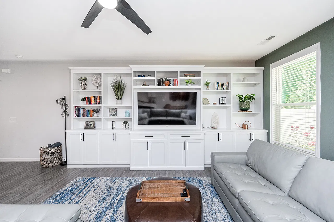 3 bed, 2.5 bath, 2121 sqft, $2,700 — Photo 4