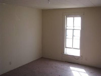 3rd image of 706 Sylvan St