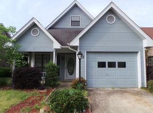 72 Honeysuckle Ln, Columbus, MS 39705