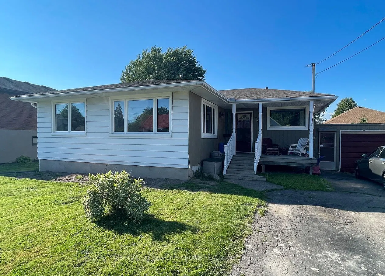 3 bed, $2,400 — Photo 3