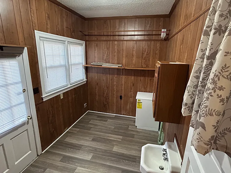 209 Long Cir — Photo 9
