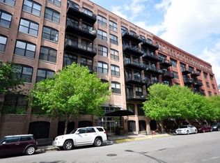 520 W Huron St APT 111, Chicago, IL 60654