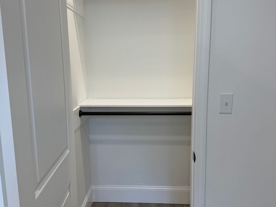 1st image of 232B W Magnolia Ave #232B