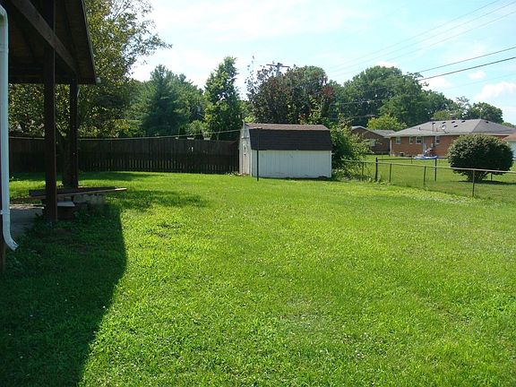 4th image of 350 Fenwick Dr