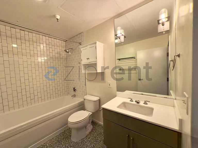 500 Molino St #208 — Photo 13