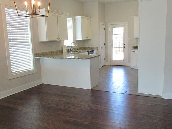 3rd image of 7324 Lauren Ln
