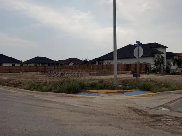 3238 Ethel Dr, Eagle Pass, TX 78852