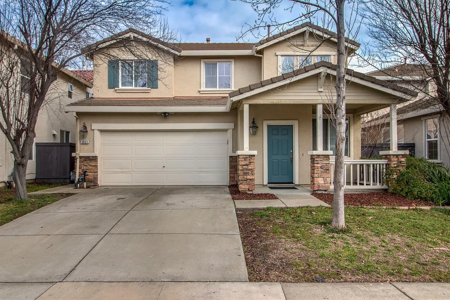 5051 Bissett Way photo 1