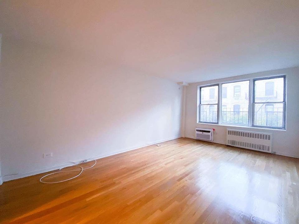 1st image of 150 E 30th St APT 5D