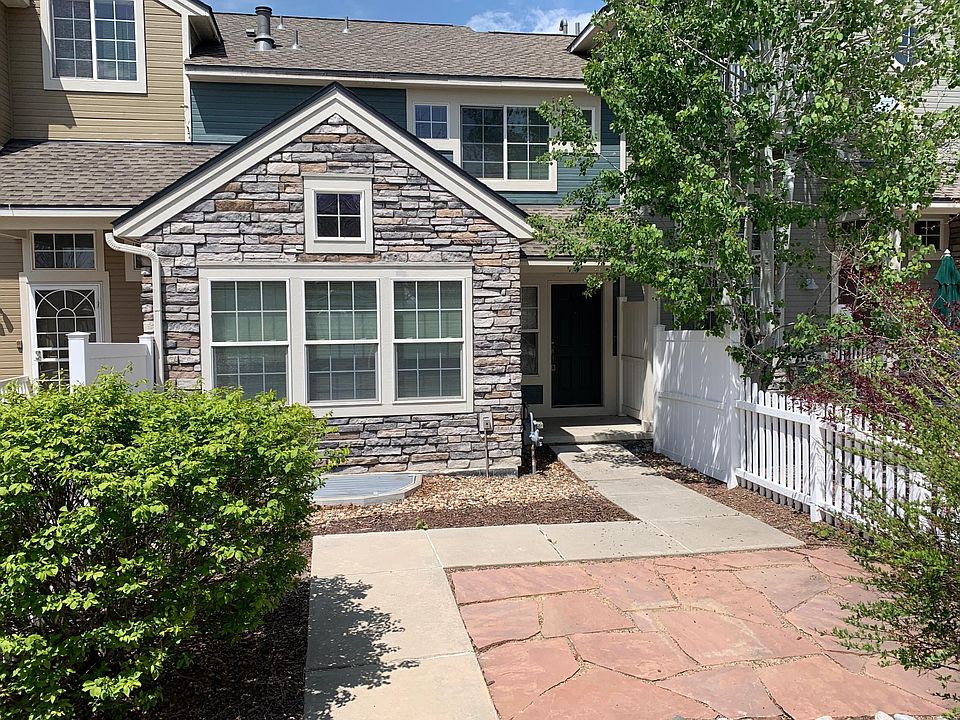 Front Courtyard and Patio