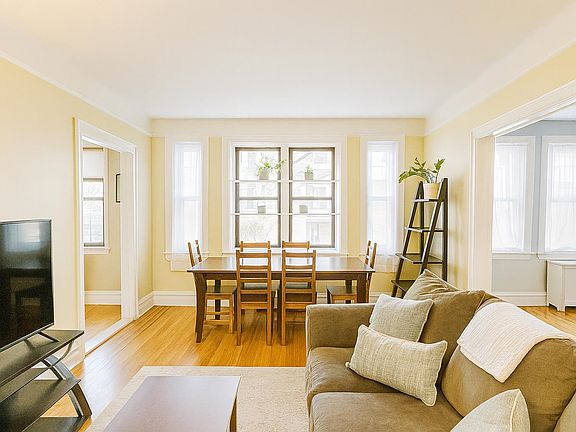 2nd image of 131 Kensington Ave APT A2
