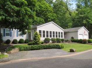 9 Shadywood Dr, Quakertown, PA