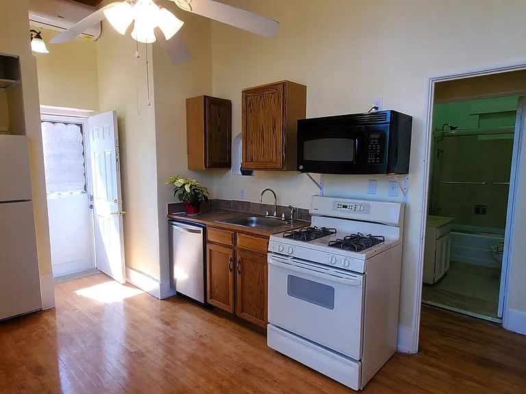 310 Center Ave #200 — Photo 12