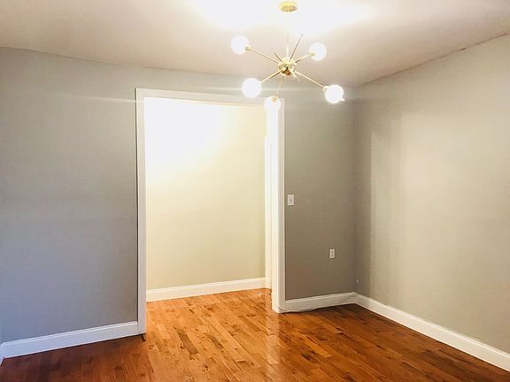 4th image of 1004 Union St APT 1I
