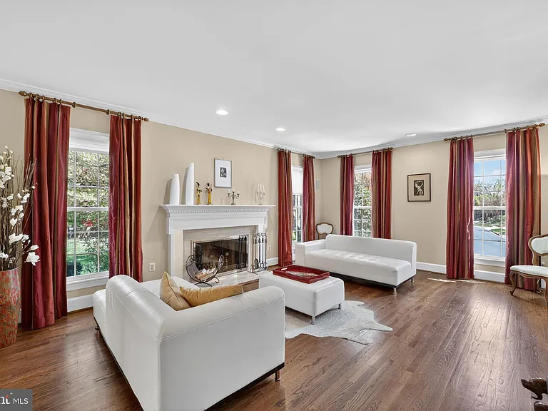 5115 Cape Cod Ct — Photo 6