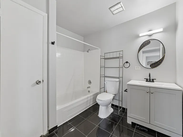 4B E Dundee Quarter Dr #201 — Photo 5