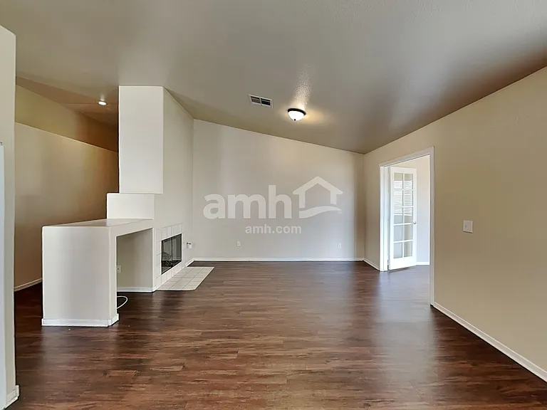 710 Breezy Ridge Dr — Photo 10