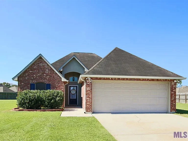 42345 Pebblestone Ave — Photo 1