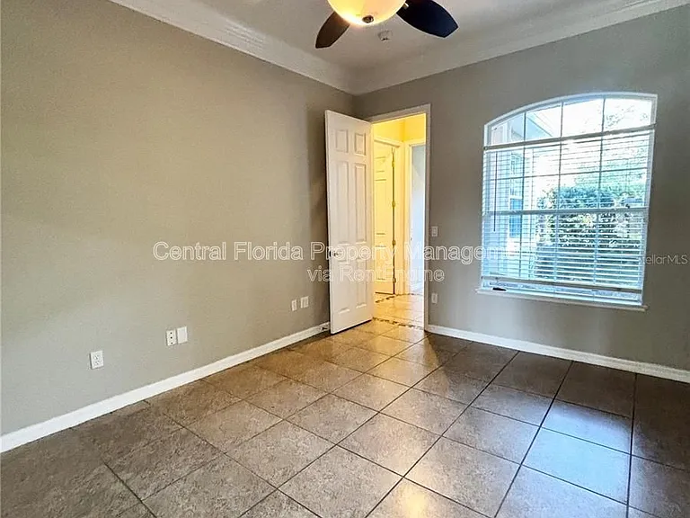 16127 Bristol Lake Cir — Photo 24