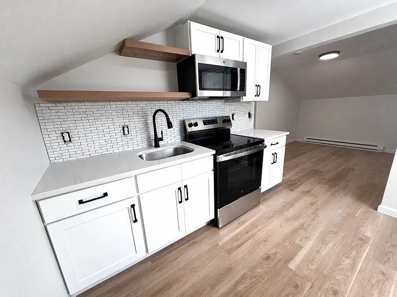 2 bed, 1.0 bath, $1,875 — Photo 4
