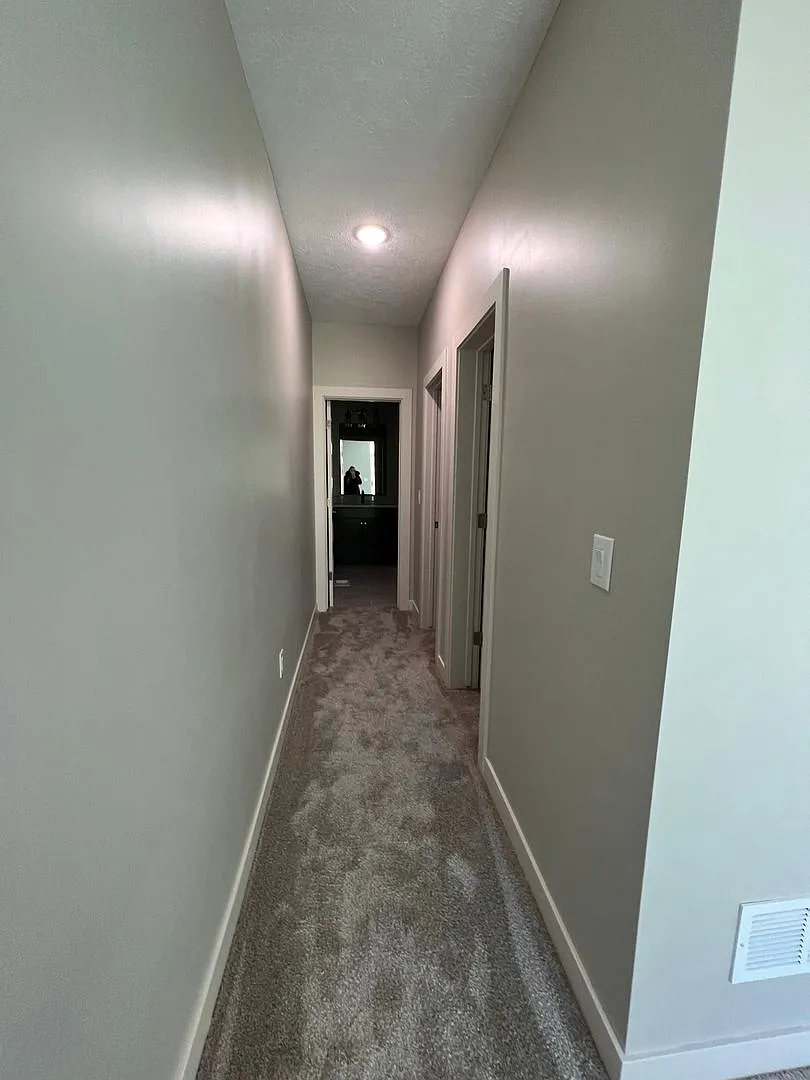 Luxury Living In Midtown - 3bed 2.5bath Townhome — Photo 4