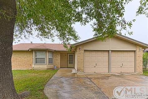 1st image of 779 Sawtooth Dr