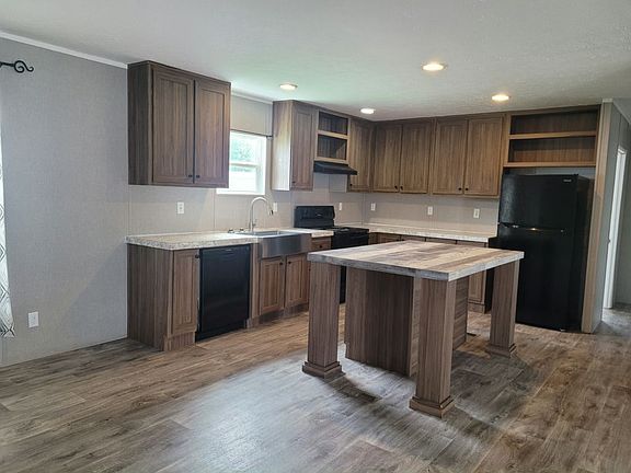 3rd image of 1601 E Jackson St #103