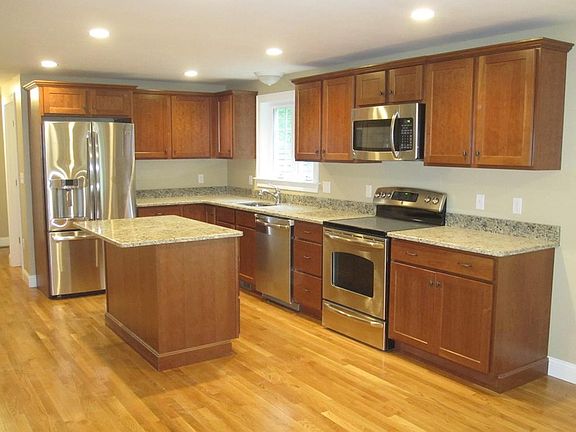 2nd image of 98 Fountain Knoll Ln
