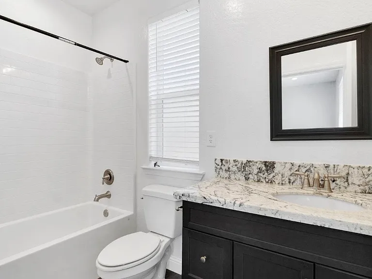 1148 Summit Ct — Photo 17