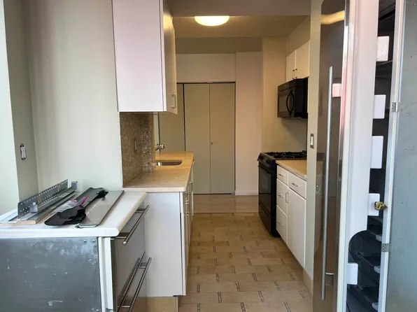 159 East 30th Street image 5 of 14